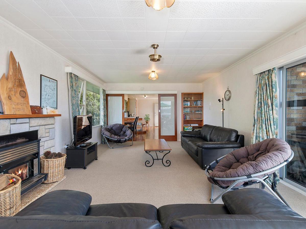 Lofty Lakeviews - Acacia Bay Holiday Home Taupo Ngoại thất bức ảnh