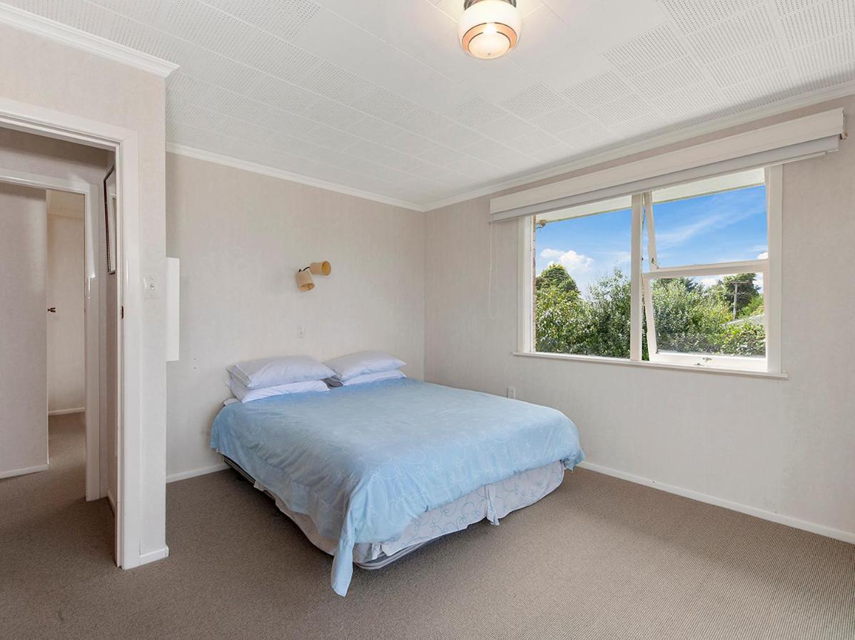 Lofty Lakeviews - Acacia Bay Holiday Home Taupo Ngoại thất bức ảnh